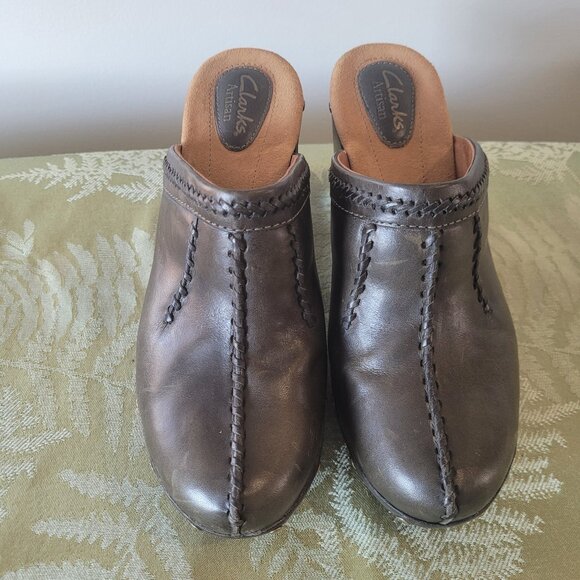Clarks Artisan Studded Leather Clogs - Picture 4 of 8